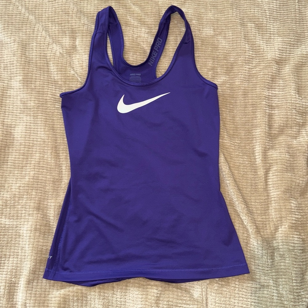 Nike pro top